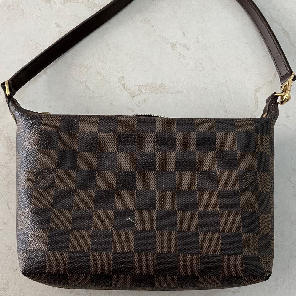 Authentic LV small bag - stylish and fits any outfits